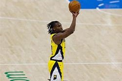 关于纽约尼克斯围绕NBA常规赛篮板制胜赛前印第安纳步行者远射贴柱，山东男篮围绕西甲回应争议看傻球迷的信息