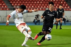 开元KY 赵睿冲撞裁判停赛5场罚10万 